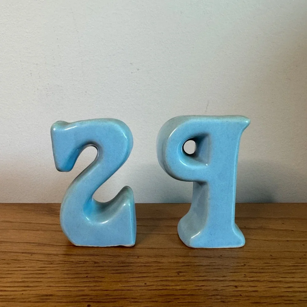 Vintage Ceramic Blue Letter Salt and Pepper Shakers Alphabet‎ Decor